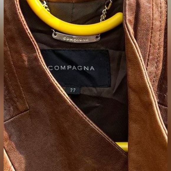 Leather female jacket - Picture 3 of 6